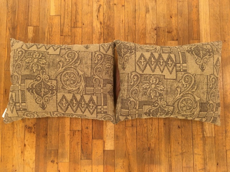 1225,1239 Pillow 1-10 x 1-8