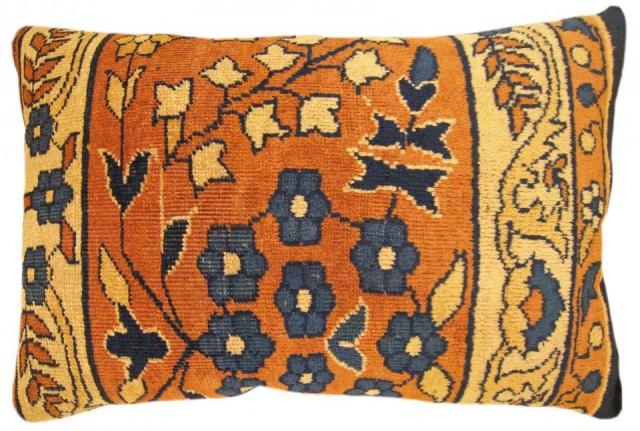 1469 Indian Agra Rug Pillow 1-8 x 1-2