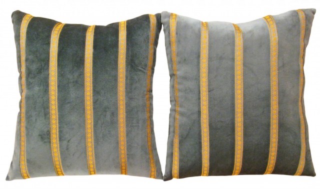 1559,1560 Art Deco Green Velvet Pillow 1-10 x 1-7
