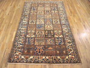 Vintage Persian Baktiari - Item #  29361 - 10-0 H x 5-9 W -  Circa 1930