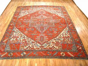 Antique Persian Heriz Serapi - Item #  29475 - 11-5 H x 9-7 W -  Circa 1910